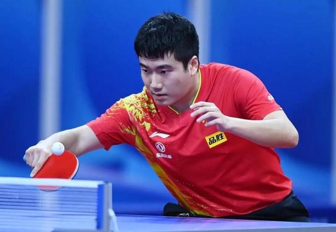 上出现明显 上出现明显